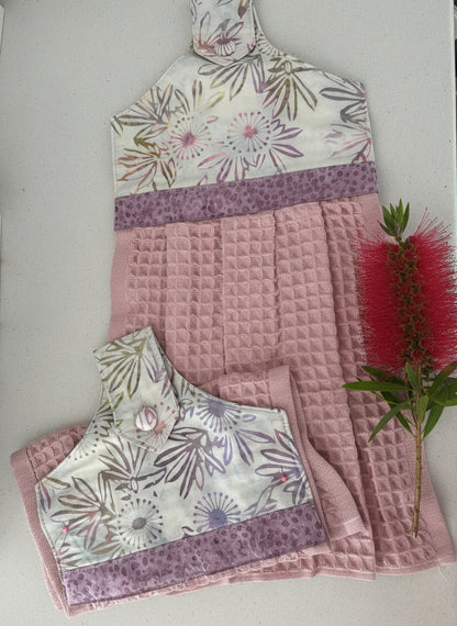 Hand Towel 100% Cotton Buttoned hanging 